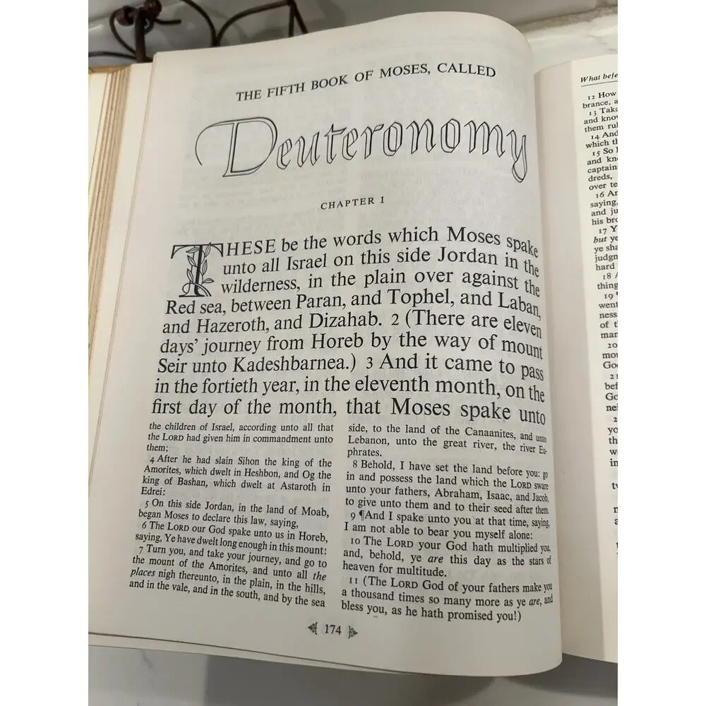 Vtg 1960s The HOLY‎ BIBLE KJV King James Large Off White Full Color Illustrated
